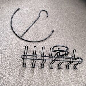 Accessory hangers - Set of 2